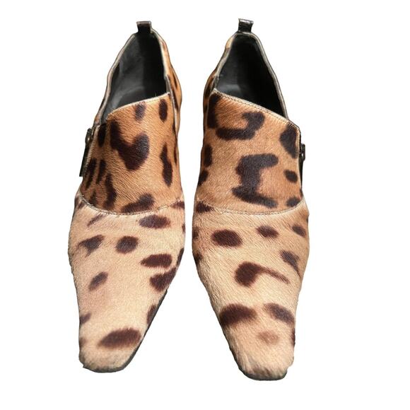 Donald J Pliner Lexy Animal Print Cheetah Kitten Heel Shoes Side Zip Spain 5.5M - Picture 3 of 12